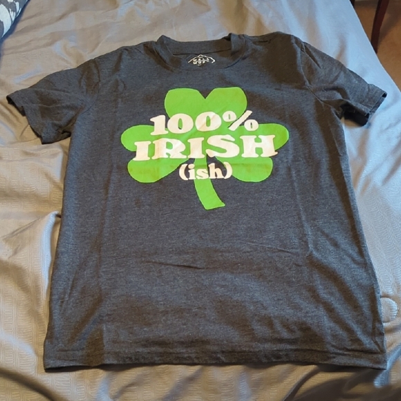 Well Worn Tops - Well Worn Gray Short Sleeve Tee with Green Shamrock Graphic